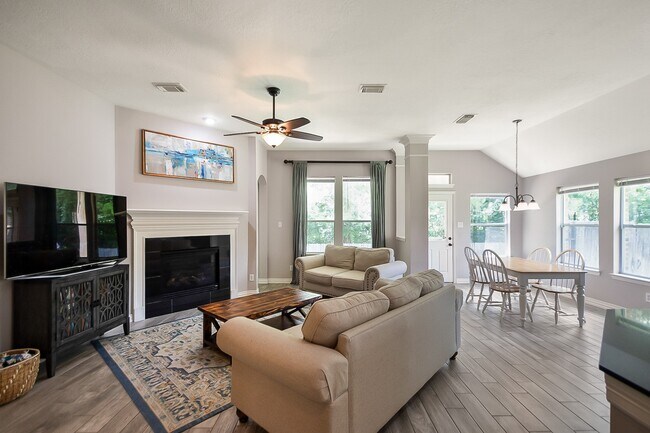 Photo - 11302 N Creekwood Hills Ln