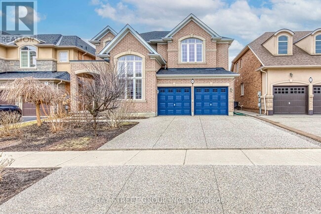 Photo - 16 Henderson St