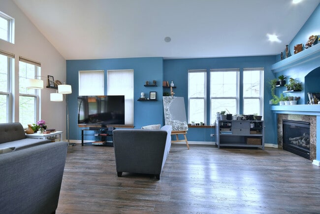 Photo - 5600 Cloverdale Rd