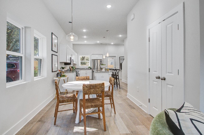 Photo - 5739 Murray Dr