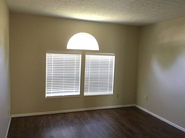 Photo - 108 Camden Ln