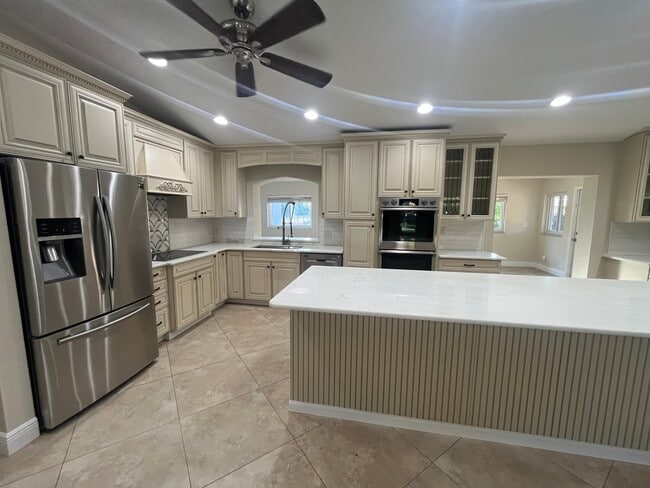 Photo - 114 N Tymber Creek Rd