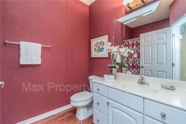 3031 Grand Ave Unit 104