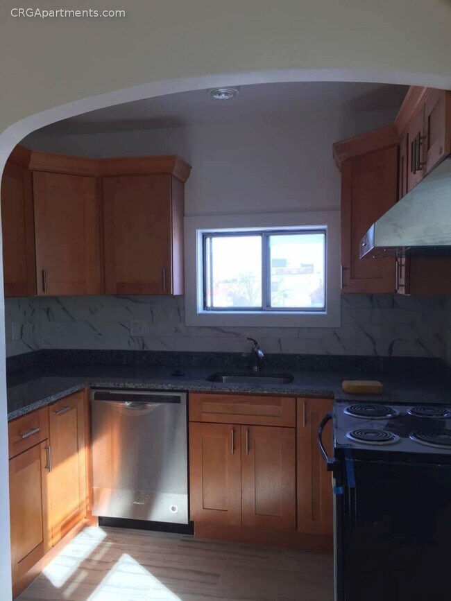 33 Jefferson St Unit 3A