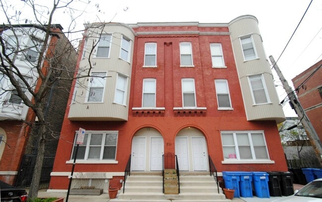 Photo - 711 N Hoyne Ave Unidad 1N Rental