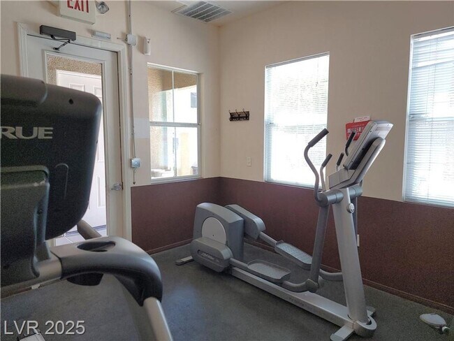 Photo - POPULAR FLOORPLAN IN A DESIREABLE GATED CO...