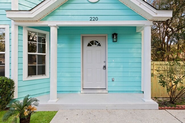 Photo - Beautifully Updated Townhouse in Niceville!