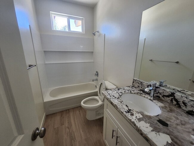 Photo - 8606 Grandy St Unidad 8606 Grandy  A