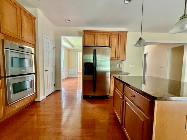 Photo - 410 Harkness Cir