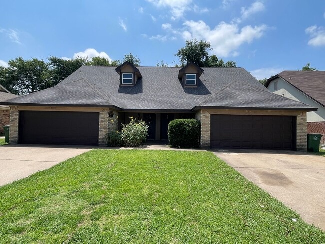 Building Photo - 7716-7718 Sable Lane Unit 7716