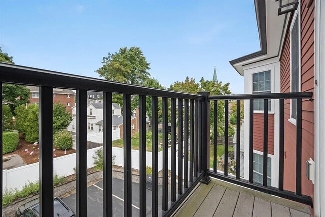 Photo - 32 Common St Unit 3-4