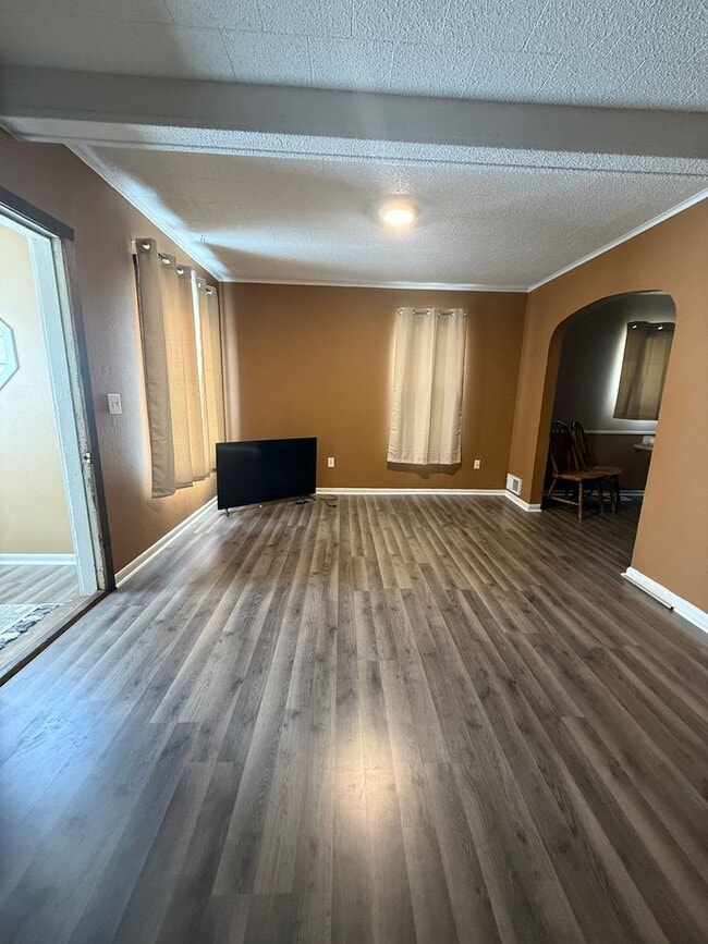 322 9th Ave SW