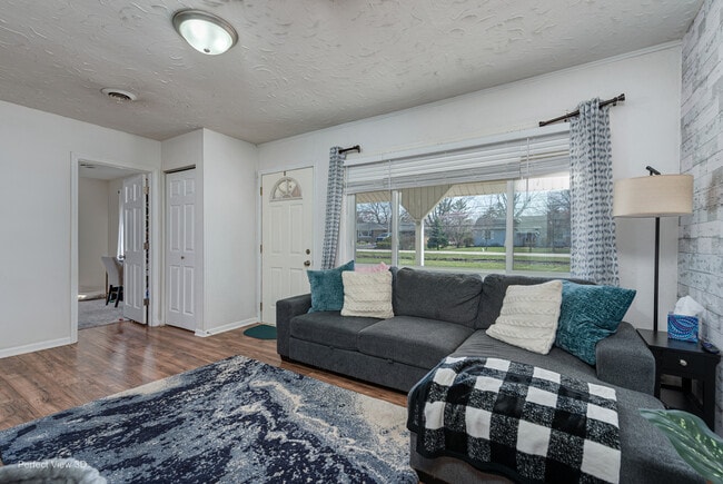 Photo - 11248 193rd St