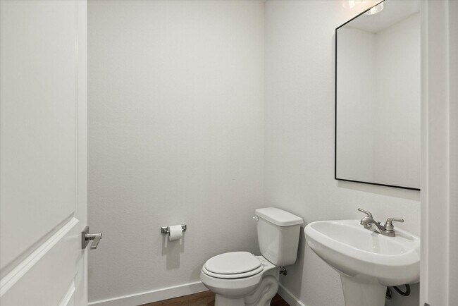 585 Galt Dr