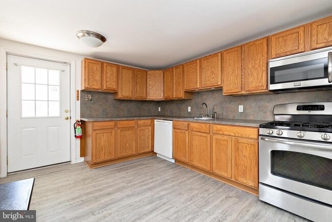 Photo - 106 W Kings Hwy