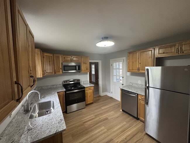 Photo - 801 E Moler Ave