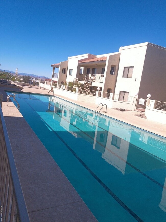 Photo - Modern Studio Condo with Washer/Dryer & Re... Unidad 1