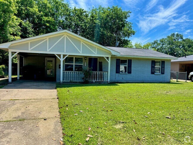 Building Photo - 7813 Woodfield Dr Rental