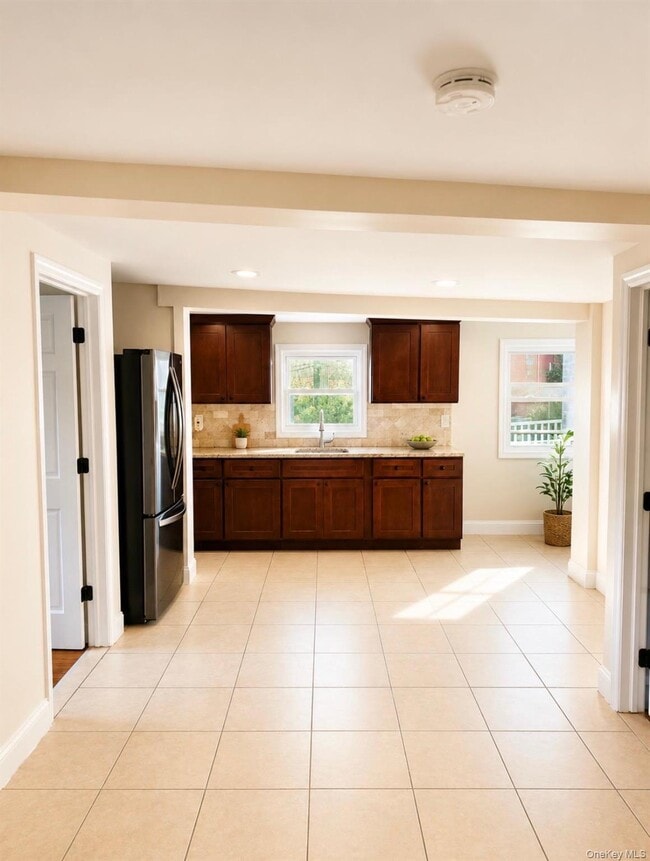 3 Carlisle Pl Unit 2
