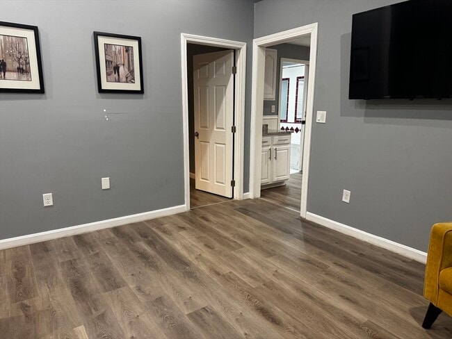 Photo - 6 Chamberlain Rd