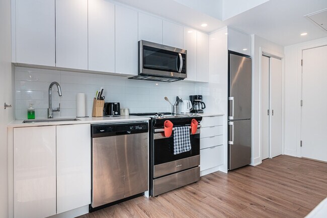 Photo - 1635 Rue Berri Unit SI ID1263263P