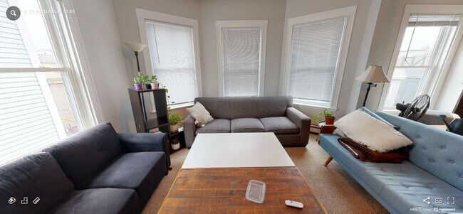 Photo - 23 Portsmouth St Apartments Unit 27-3