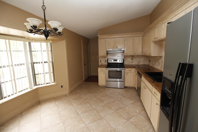 Photo - 1361 Lamplighter Dr NW