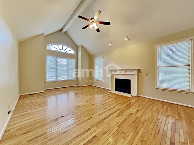 Photo - 2262 Byron Ct SW