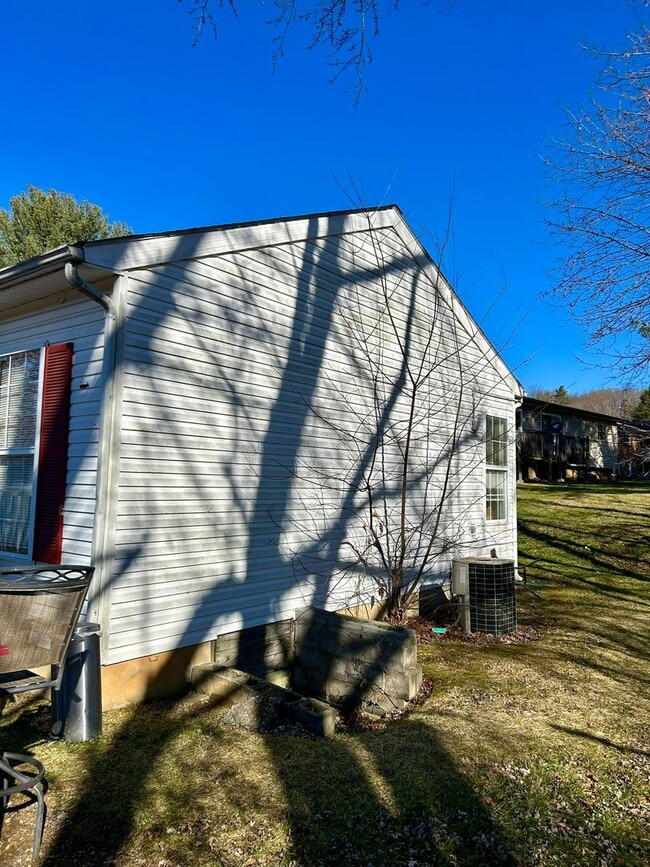 Photo - Roanoke St Unit Roanoke - 710-A