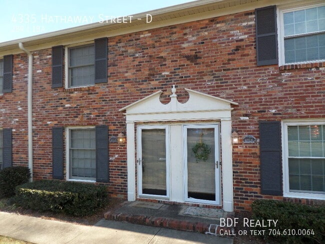 Building Photo - 4335 Hathaway St