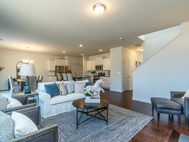 Photo - 1313 Achonechy Trl