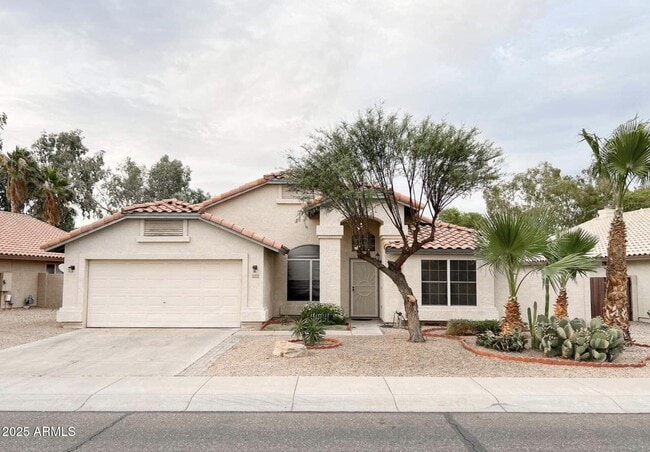 Building Photo - 12550 W Palm Ln Rental