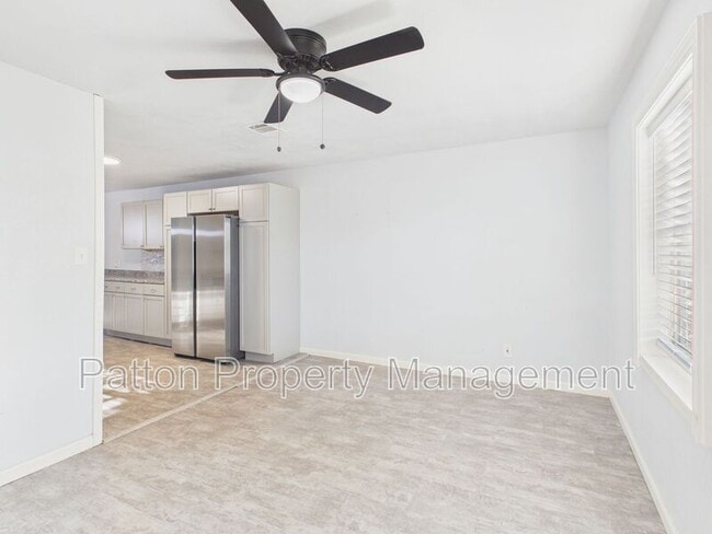 Photo - 4620 S Hayden St