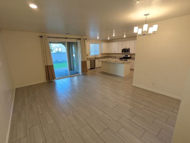 Photo - 1310 Ossa St