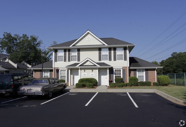 Azalea Place Apartments - Building Exterior