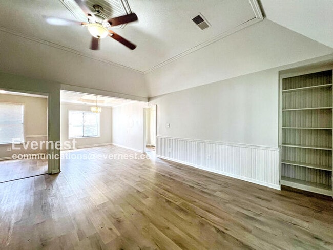 Photo - 4551 Ross Rd