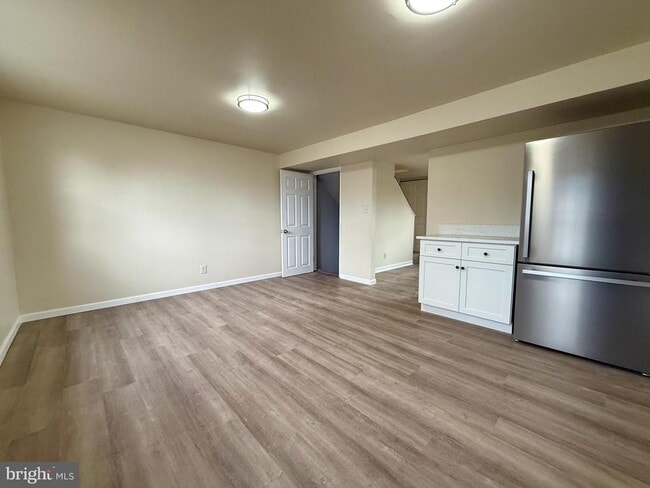 Photo - 2008 Ewald Ave