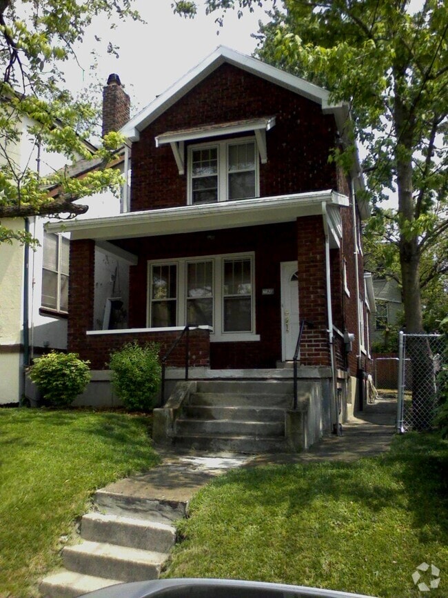 Building Photo - 2360 Chickasaw St Rental