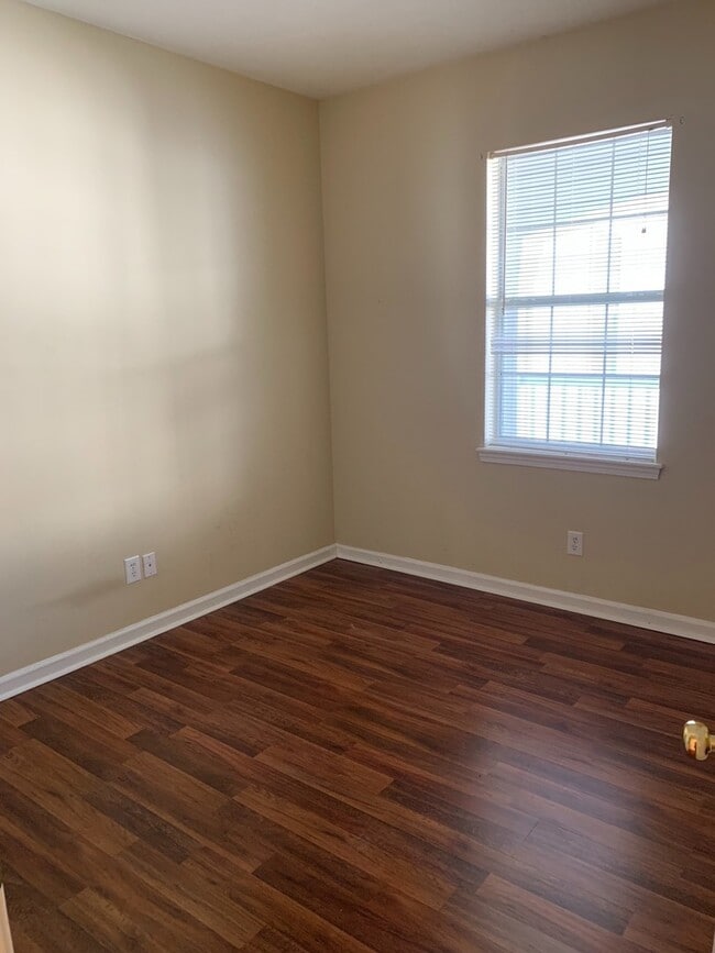 Photo - 3rd Floor 2 Bedroom Condo with a Golf Course View