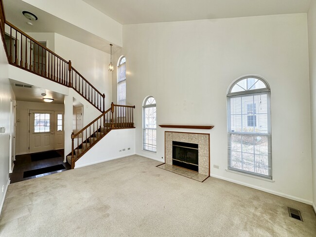 Photo - 801 N Shady Oaks Dr Townhome