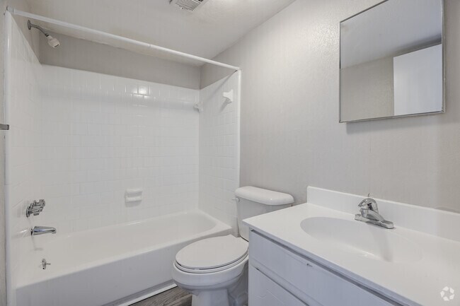 2BR, 2BA - 1245SF - Bathroom 1
