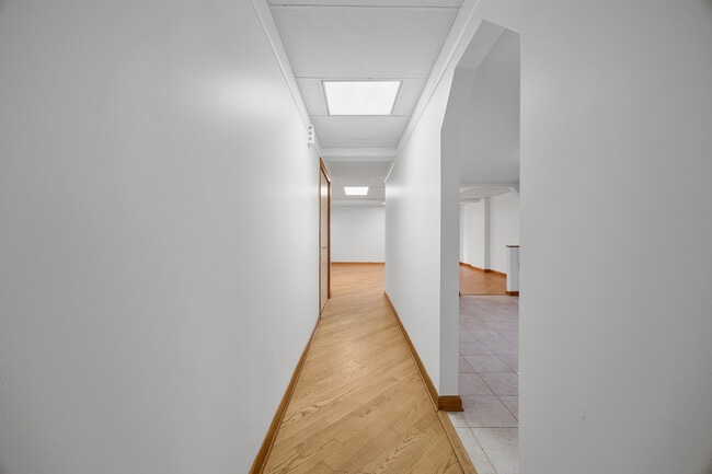 Photo - 2827 Brownsville Rd Unit Apt1