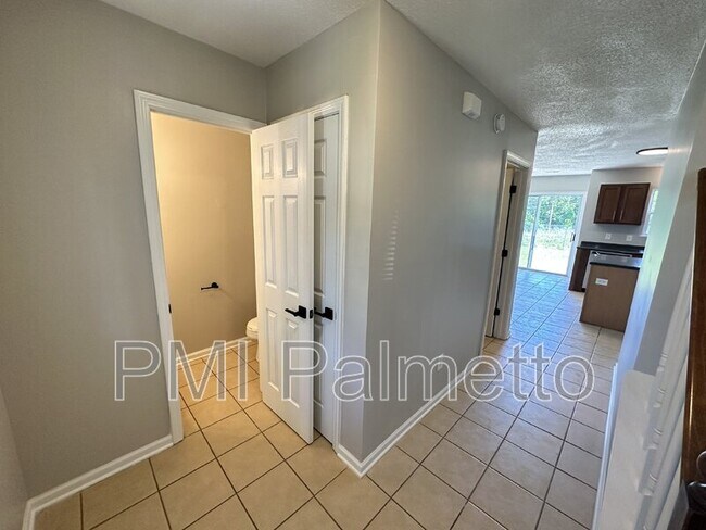 Photo - 172 Berry Drive