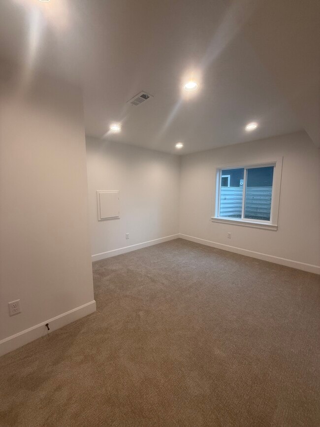 Photo - 1043 W Chokecherry St Unit Apartment in Saratoga Springs