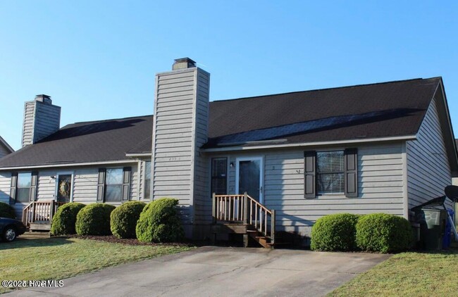 Photo - 239 Wyndham Cir Townhome
