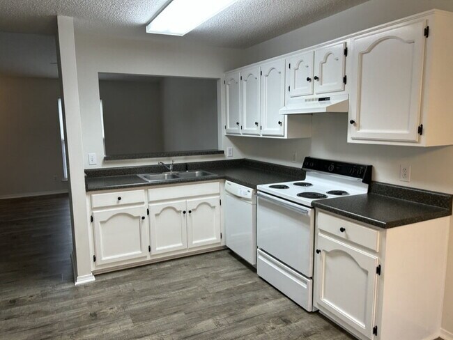 Photo - 2 Bed, 2 Bath Apartment for Rent Close to TTU Unidad F