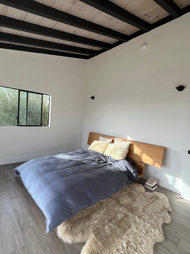 Photo - 353 Mariposa Dr