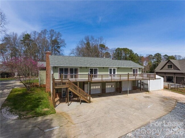 Photo - 8502 Pine Lake Rd