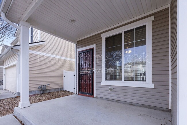 Photo - 5555 Kirk St