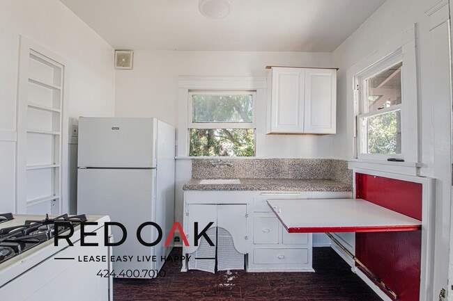 Photo - 246 Newport Ave